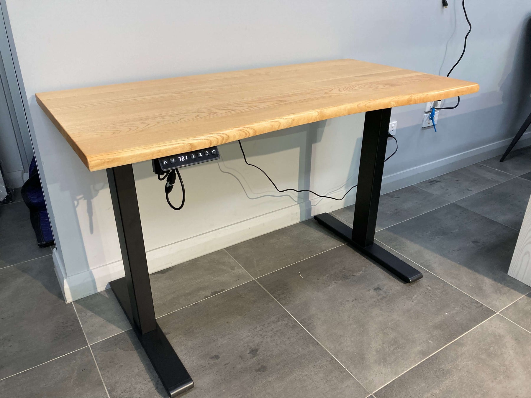 Electric Height-Adjustable Solid Timber Study Desk/Home Office Sit Stand Desk/Oak Color Top