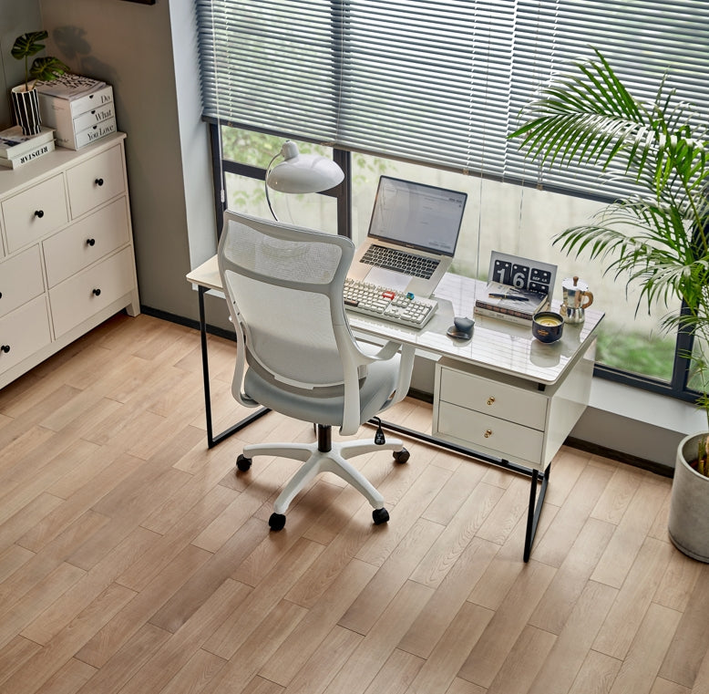 Adjustable Height Mesh Office Chair with Lumbar Support and Headrest/Caster Wheels